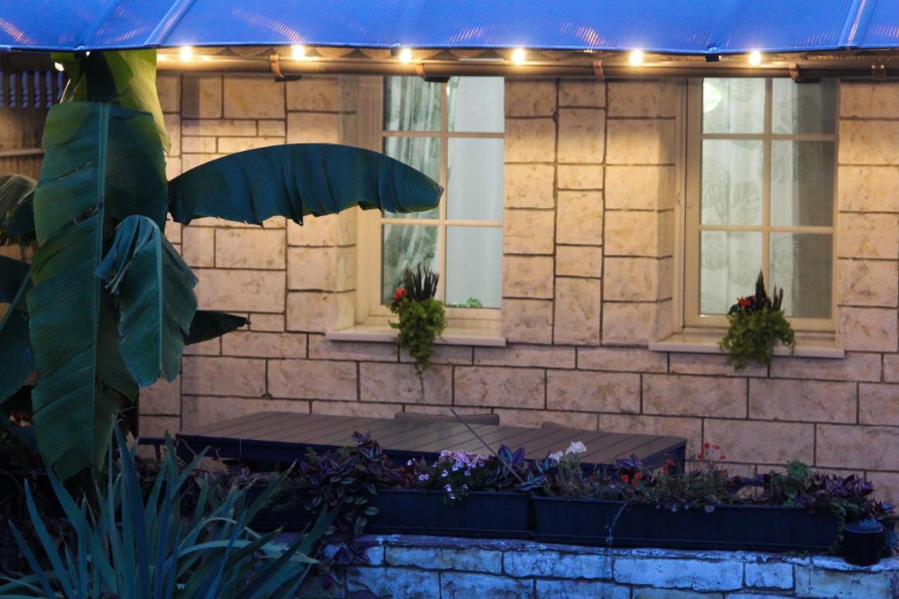 Cozy Cottage - Free Parking, Self Check-In Oradea Exteriér fotografie